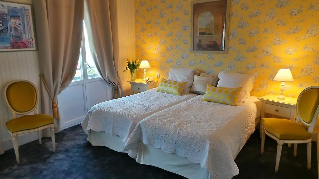 Hotel Relais Du Postillon  Antibes