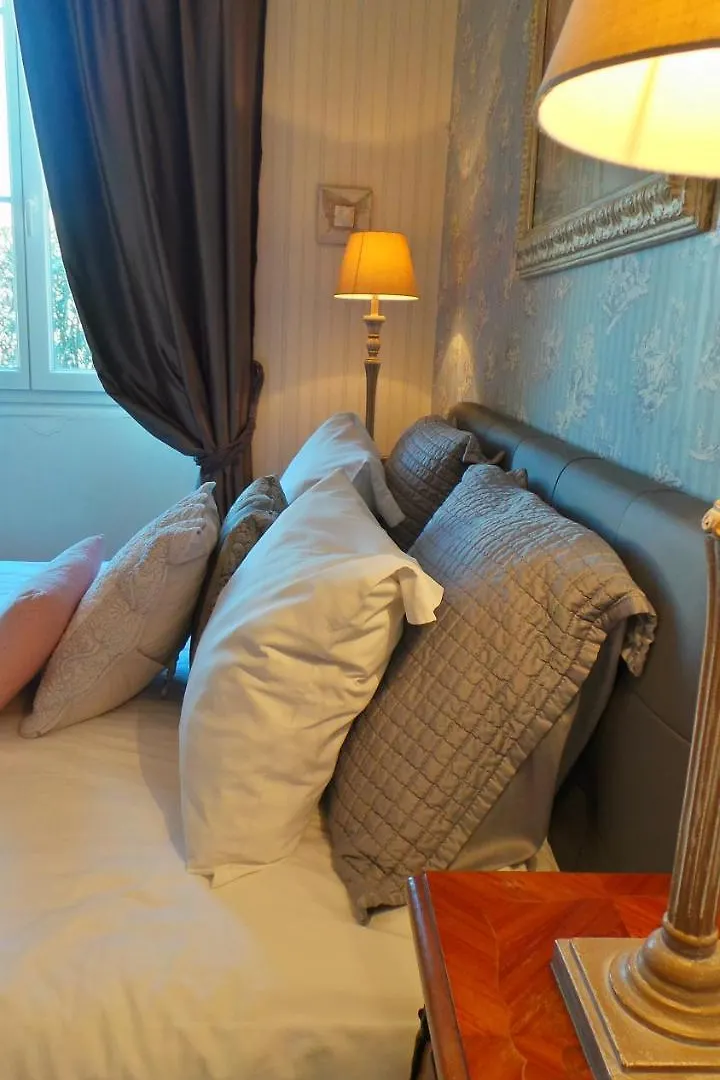 Hotel Relais Du Postillon 3*, Antibes