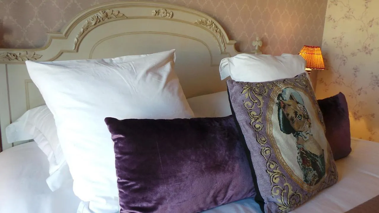 Hotel Relais Du Postillon 3*, Antibes
