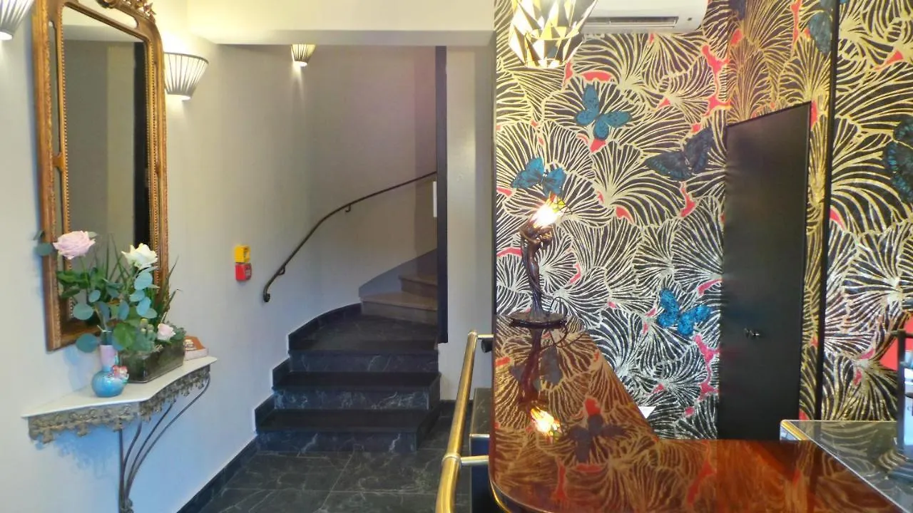 Hotel Relais Du Postillon 앙티브